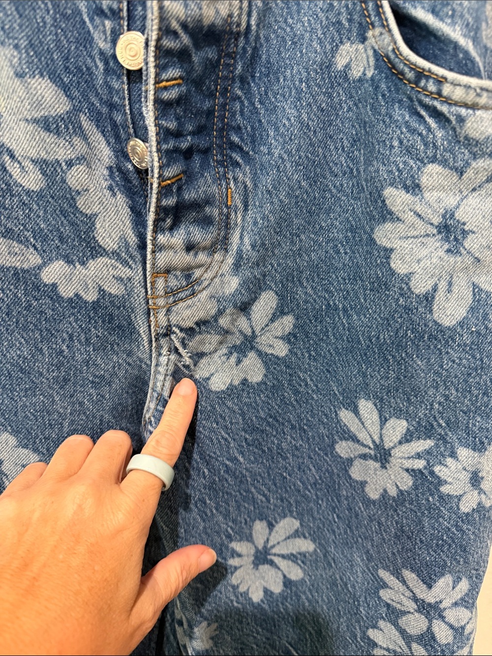 We the Free - Good Luck Floral Print Barrel Jeans Size 30 EUC - Picture 6 of 8